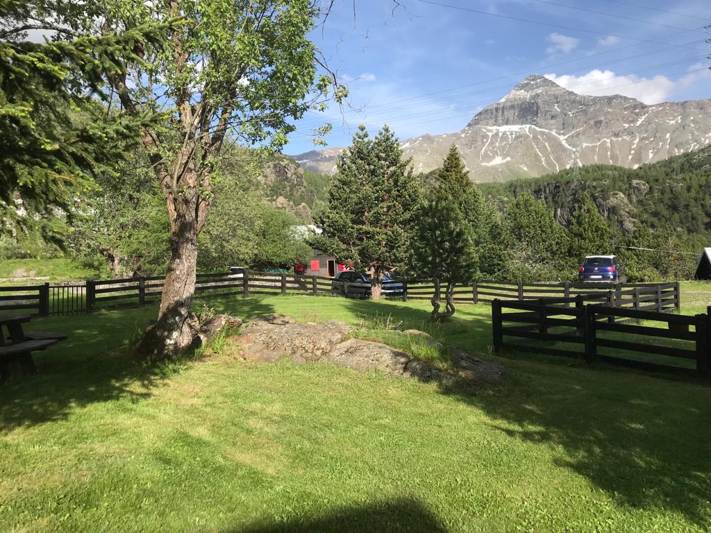 Giardino con vista Pizzo Scalino